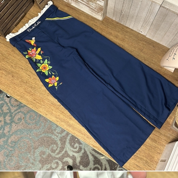 Frida khalo pants - Picture 5 of 10